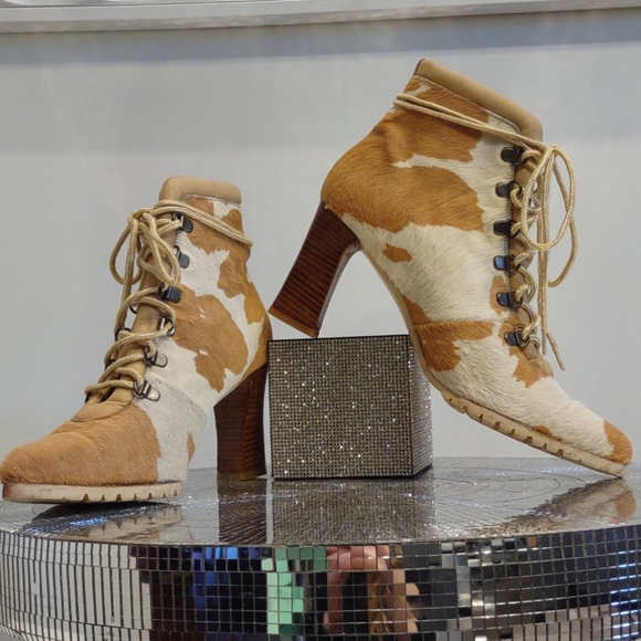 Donald J. Pliner Shoes Donald Pliner Tulsa Pony Lace Tie Up Hiking